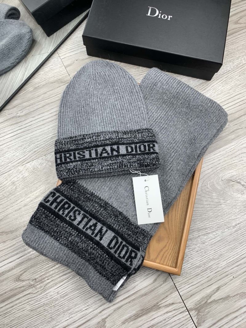 Christian Dior Caps Scarfs